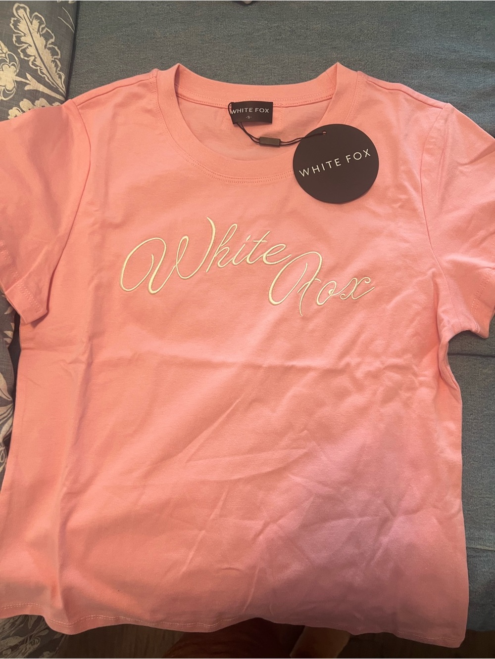 WHITE FOX Pink Script Logo Tee CANDY PINJ S
